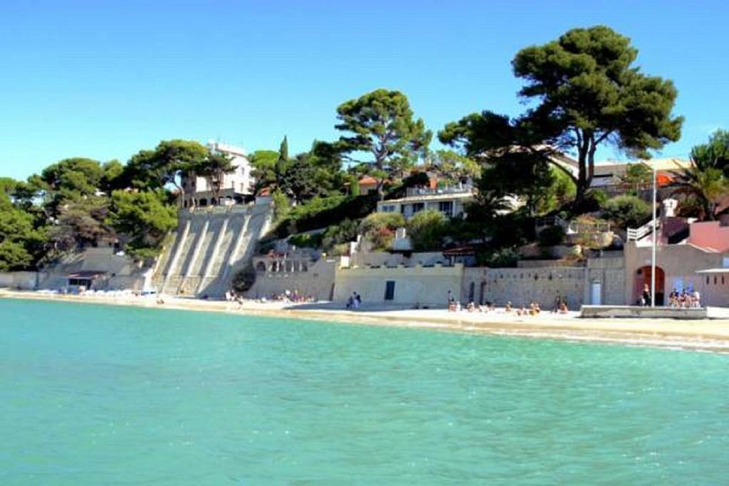 Bandol Brothers Экстерьер фото